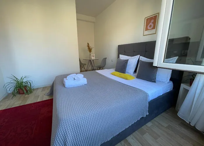 Bricks * Тирана